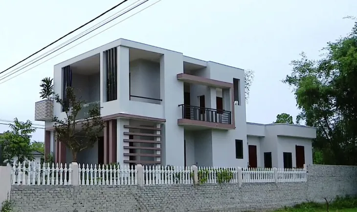 Sáp nhập hộ nghèo: Cõng thêm người thân cán bộ để chia đôi cái nghèo - Ảnh 1. Sáp nhập hộ nghèo: Cõng thêm người thân cán bộ để chia đôi cái nghèo - Ảnh 1.