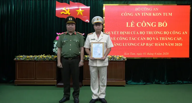 Bổ nhiệm Giám đốc, Phó Giám đốc Công an 6 tỉnh - Ảnh 5. Bổ nhiệm Giám đốc, Phó Giám đốc Công an 6 tỉnh - Ảnh 5.