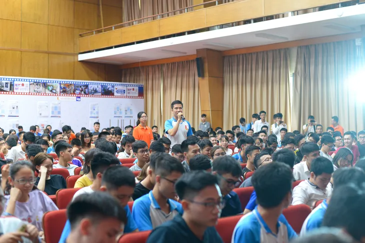 FPT chia sẻ bí kíp thành công trong lĩnh vực CNTT cho thế hệ Z - Ảnh 3.