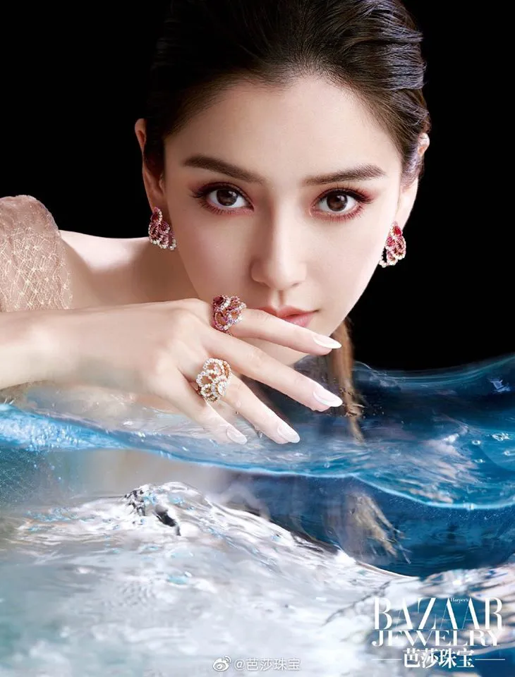 Angelababy chia tay công ty quản lý sau 6 năm hợp tác - Ảnh 2. Angelababy chia tay công ty quản lý sau 6 năm hợp tác - Ảnh 2.