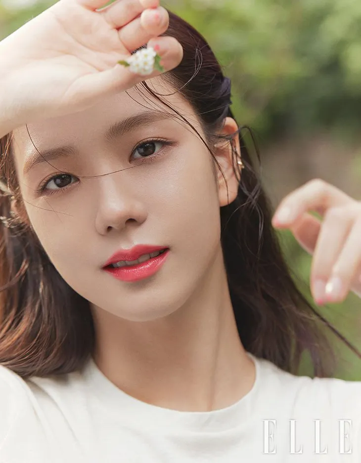 Jisoo (BLACKPINK) khoe vẻ đẹp trong trẻo trước thềm tái xuất - Ảnh 1. Jisoo (BLACKPINK) khoe vẻ đẹp trong trẻo trước thềm tái xuất - Ảnh 1.