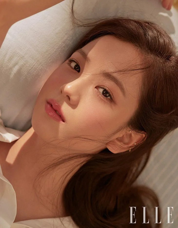 Jisoo (BLACKPINK) khoe vẻ đẹp trong trẻo trước thềm tái xuất - Ảnh 2. Jisoo (BLACKPINK) khoe vẻ đẹp trong trẻo trước thềm tái xuất - Ảnh 2.