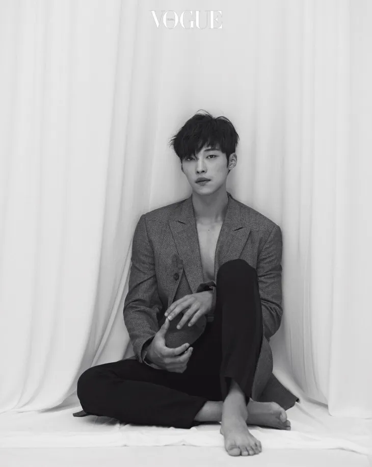 Cận vệ Woo Do Hwan bất ngờ thông báo nhập ngũ - Ảnh 1. Cận vệ Woo Do Hwan bất ngờ thông báo nhập ngũ - Ảnh 1.
