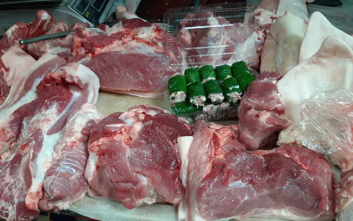 Nhập khẩu rẻ nhưng giá thịt lợn vẫn đắt - Ảnh 2.
