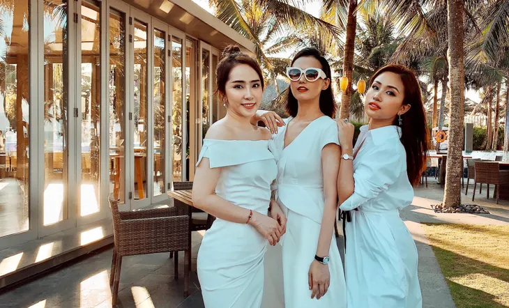 Lã Thanh Huyền, Vân Hugo và Quỳnh Nga khoe ảnh bikini nóng bỏng - Ảnh 10. Lã Thanh Huyền, Vân Hugo và Quỳnh Nga khoe ảnh bikini nóng bỏng - Ảnh 10.