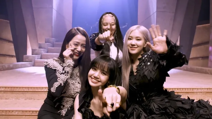 BLACKPINK ra lò MV siêu phẩm How You Like That đầy biến hóa - Ảnh 7. BLACKPINK ra lò MV siêu phẩm How You Like That đầy biến hóa - Ảnh 7.
