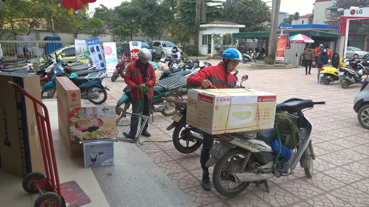 Doanh nghiệp thương mại điện tử “chạy đua” miễn phí giao hàng - Ảnh 1. Doanh nghiệp thương mại điện tử “chạy đua” miễn phí giao hàng - Ảnh 1.