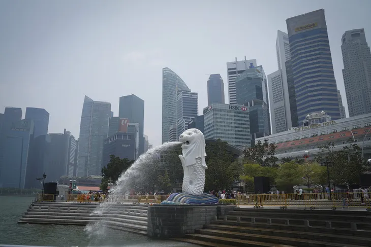 Singapore xét nghiệm người nghi mắc COVID-19 từ 13 tuổi trở lên - Ảnh 1. Singapore xét nghiệm người nghi mắc COVID-19 từ 13 tuổi trở lên - Ảnh 1.