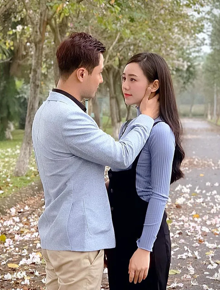 Cặp thầy trò Duy - Ngọc tình bể bình trong hậu trường Đừng bắt em phải quên - Ảnh 8. Cặp thầy trò Duy - Ngọc tình bể bình trong hậu trường Đừng bắt em phải quên - Ảnh 8.