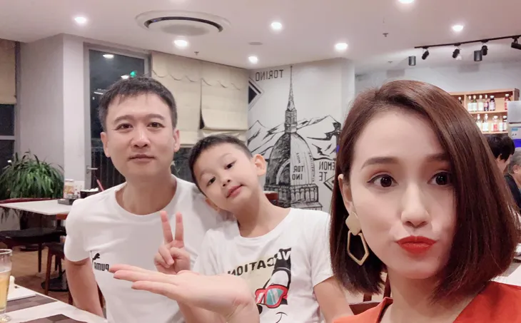 Ngày Gia đình Việt Nam, ngắm khoảnh khắc hạnh phúc bên gia đình của các diễn viên - Ảnh 10. Ngày Gia đình Việt Nam, ngắm khoảnh khắc hạnh phúc bên gia đình của các diễn viên - Ảnh 10.