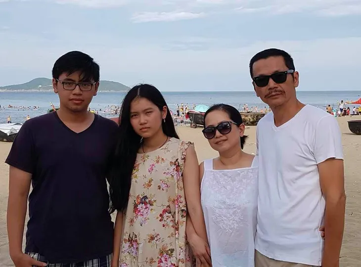 Ngày Gia đình Việt Nam, ngắm khoảnh khắc hạnh phúc bên gia đình của các diễn viên - Ảnh 7. Ngày Gia đình Việt Nam, ngắm khoảnh khắc hạnh phúc bên gia đình của các diễn viên - Ảnh 7.