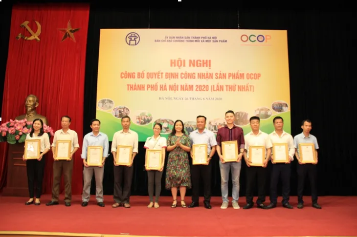 Hà Nội: Tự hào trên 300 sản phẩm đạt chất lượng OCOP - Ảnh 1. Hà Nội: Tự hào trên 300 sản phẩm đạt chất lượng OCOP - Ảnh 1.