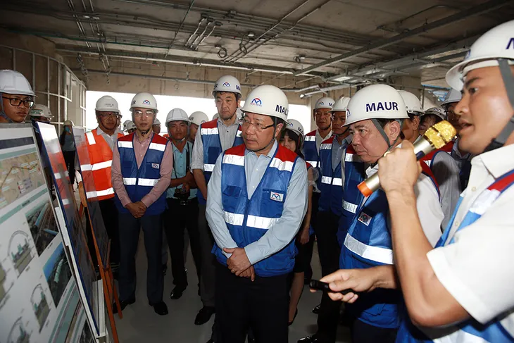 Phó Thủ tướng Phạm Bình Minh thị sát tuyến metro số 1 của TP.HCM - Ảnh 2. Phó Thủ tướng Phạm Bình Minh thị sát tuyến metro số 1 của TP.HCM - Ảnh 2.