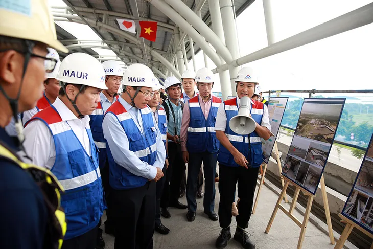 Phó Thủ tướng Phạm Bình Minh thị sát tuyến metro số 1 của TP.HCM - Ảnh 3. Phó Thủ tướng Phạm Bình Minh thị sát tuyến metro số 1 của TP.HCM - Ảnh 3.