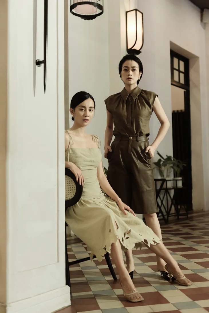 Gái một con Phí Linh nam tính bên MC Quỳnh Chi nữ tính và mềm mại - Ảnh 2. Gái một con Phí Linh nam tính bên MC Quỳnh Chi nữ tính và mềm mại - Ảnh 2.