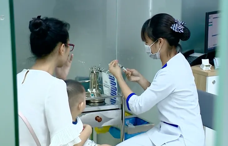 Có vá được lỗ hổng trong tiêm chủng? - Ảnh 1. Có vá được lỗ hổng trong tiêm chủng? - Ảnh 1.