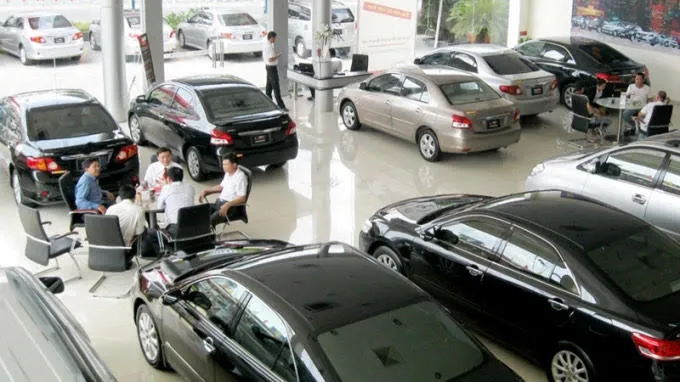 Giao dịch xe tăng 300% khi chính sách giảm 50% phí trước bạ có hiệu lực - Ảnh 2. Giao dịch xe tăng 300% khi chính sách giảm 50% phí trước bạ có hiệu lực - Ảnh 2.