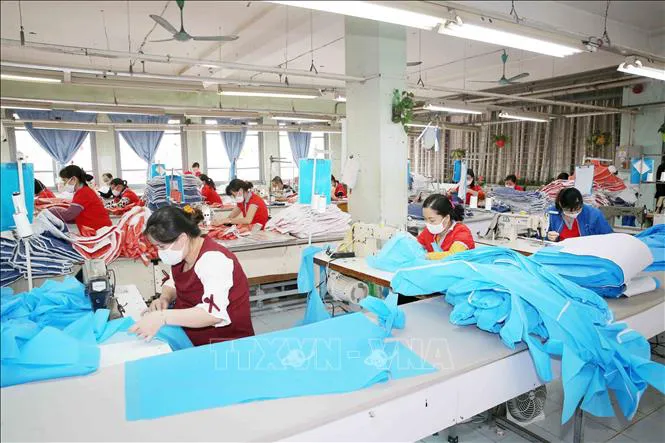 Hà Nội đề xuất hai kịch bản tăng trưởng kinh tế 6 tháng cuối năm - Ảnh 1. Hà Nội đề xuất hai kịch bản tăng trưởng kinh tế 6 tháng cuối năm - Ảnh 1.