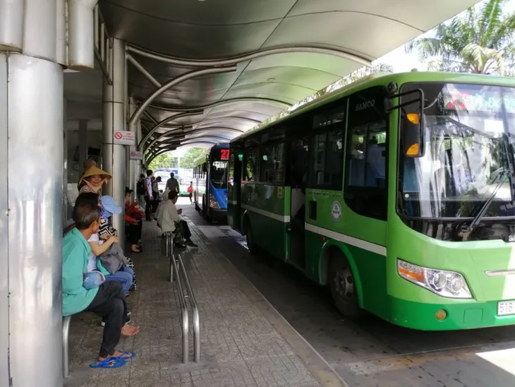 TP.HCM dừng nhiều tuyến xe bus từ 1/7 - Ảnh 1. TP.HCM dừng nhiều tuyến xe bus từ 1/7 - Ảnh 1.