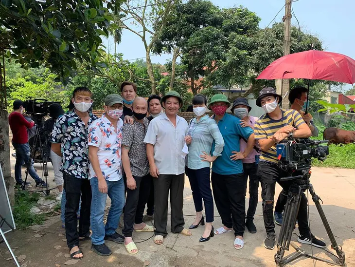 Kết thúc quay Những ngày không quên, Mr Kilogram - Việt Bắc hé lộ loạt ảnh hiếm hậu trường - Ảnh 17. Kết thúc quay Những ngày không quên, Mr Kilogram - Việt Bắc hé lộ loạt ảnh hiếm hậu trường - Ảnh 17.