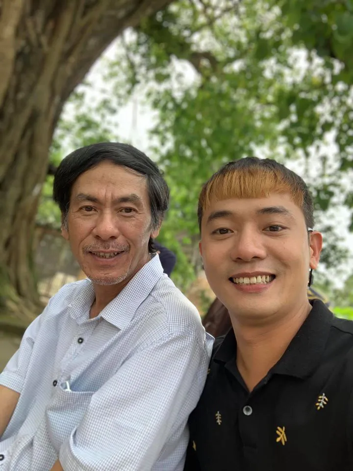 Kết thúc quay Những ngày không quên, Mr Kilogram - Việt Bắc hé lộ loạt ảnh hiếm hậu trường - Ảnh 1. Kết thúc quay Những ngày không quên, Mr Kilogram - Việt Bắc hé lộ loạt ảnh hiếm hậu trường - Ảnh 1.
