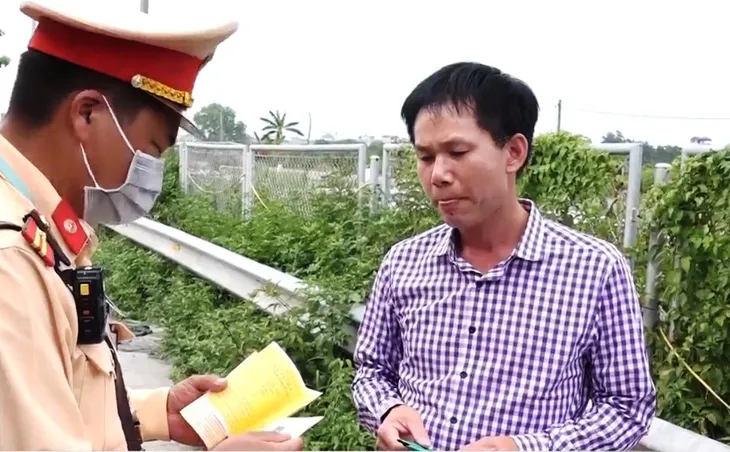 Việc giám sát cảnh sát giao thông được thực hiện như thế nào? - Ảnh 1. Việc giám sát cảnh sát giao thông được thực hiện như thế nào? - Ảnh 1.