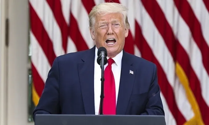 Tổng thống Trump: Warren Buffett sai lầm khi bán cổ phiếu hàng không - Ảnh 1. Tổng thống Trump: Warren Buffett sai lầm khi bán cổ phiếu hàng không - Ảnh 1.