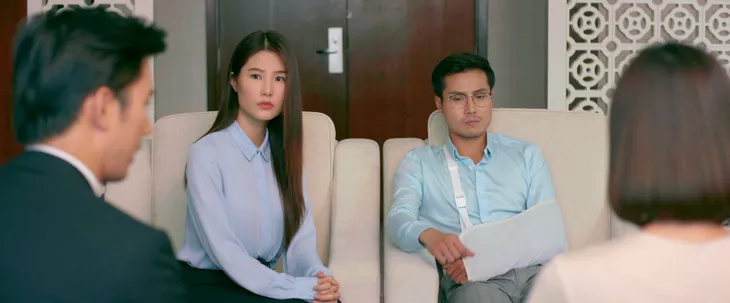 Tình yêu và tham vọng - Tập 23: Sơn (Thanh Sơn) bị thương nặng, Hoàng Thổ lại rơi vào scandal - Ảnh 7. Tình yêu và tham vọng - Tập 23: Sơn (Thanh Sơn) bị thương nặng, Hoàng Thổ lại rơi vào scandal - Ảnh 7.