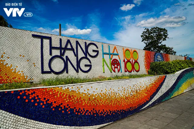 600m đường gốm sứ trước thời khắc chia tay người Hà Nội - Ảnh 2. 600m đường gốm sứ trước thời khắc chia tay người Hà Nội - Ảnh 2.