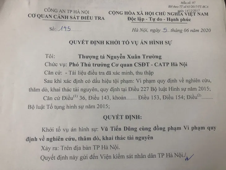 Khởi tố, bắt tạm giam 18 đối tượng cát tặc trên sông Hồng - Ảnh 1. Khởi tố, bắt tạm giam 18 đối tượng cát tặc trên sông Hồng - Ảnh 1.