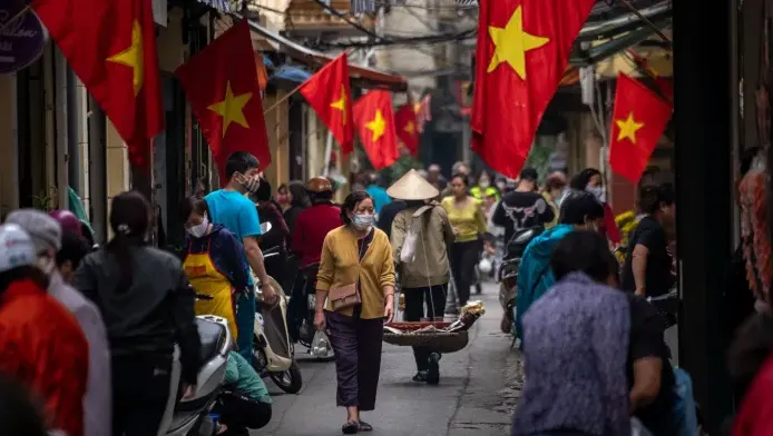Thấm đòn COVID-19, nhiều doanh nghiệp mạnh tay cắt giảm lao động - Ảnh 1. Thấm đòn COVID-19, nhiều doanh nghiệp mạnh tay cắt giảm lao động - Ảnh 1.