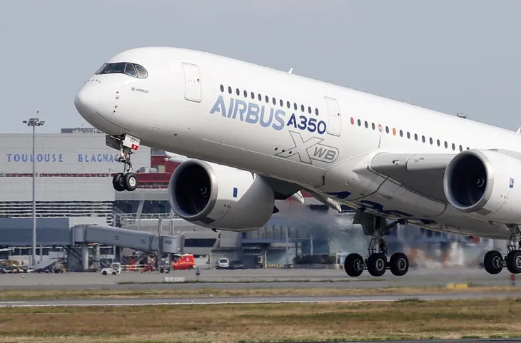 “Thấm đòn” COVID-19, Airbus cắt giảm 15.000 nhân viên - Ảnh 1. “Thấm đòn” COVID-19, Airbus cắt giảm 15.000 nhân viên - Ảnh 1.
