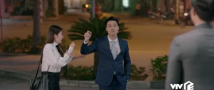Tình yêu và tham vọng - Tập 30: Hủy bỏ hôn ước với Tuệ Lâm, Minh chạy đến bên Linh tìm bình yên - Ảnh 6. Tình yêu và tham vọng - Tập 30: Hủy bỏ hôn ước với Tuệ Lâm, Minh chạy đến bên Linh tìm bình yên - Ảnh 6.