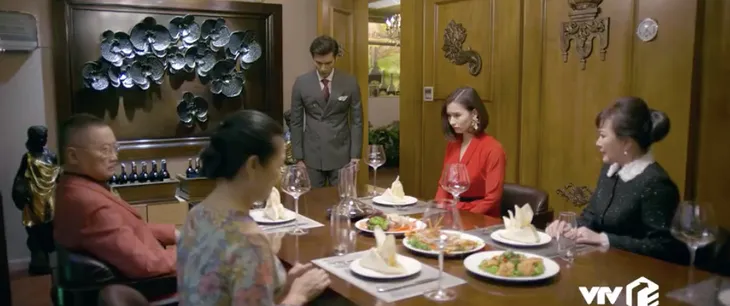 Tình yêu và tham vọng - Tập 30: Hủy bỏ hôn ước với Tuệ Lâm, Minh chạy đến bên Linh tìm bình yên - Ảnh 10. Tình yêu và tham vọng - Tập 30: Hủy bỏ hôn ước với Tuệ Lâm, Minh chạy đến bên Linh tìm bình yên - Ảnh 10.