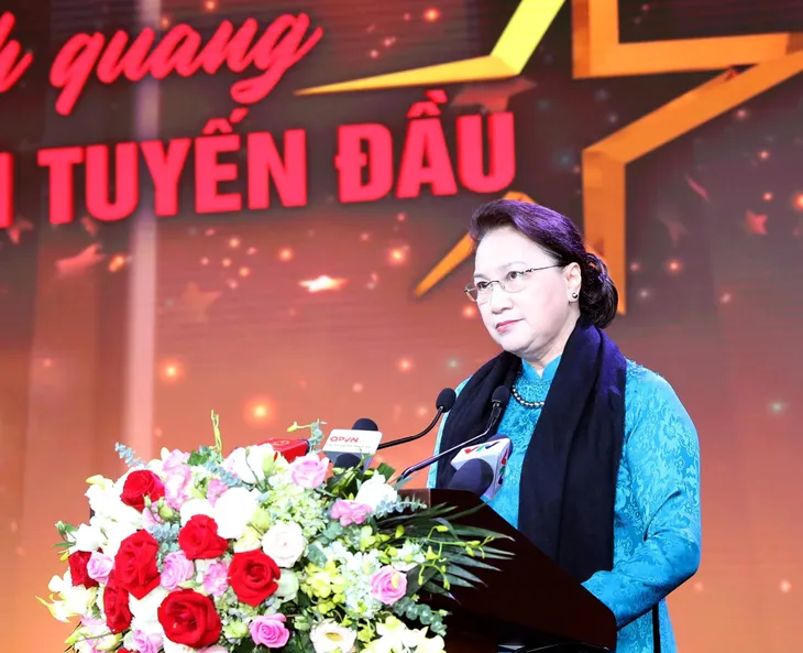 Quân đội là một trong những lực lượng xung kích trên tuyến đầu phòng chống COVID-19 - Ảnh 1. Quân đội là một trong những lực lượng xung kích trên tuyến đầu phòng chống COVID-19 - Ảnh 1.