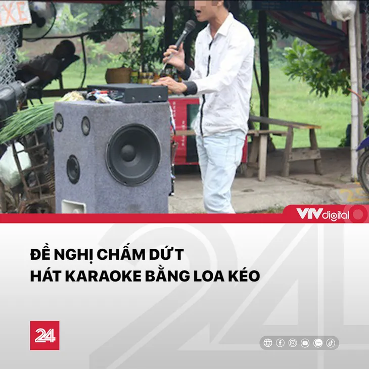 Đề xuất cấm hát Karaoke bằng loa kẹo kéo: Loa không sai, người hát sai? - Ảnh 1. Đề xuất cấm hát Karaoke bằng loa kẹo kéo: Loa không sai, người hát sai? - Ảnh 1.