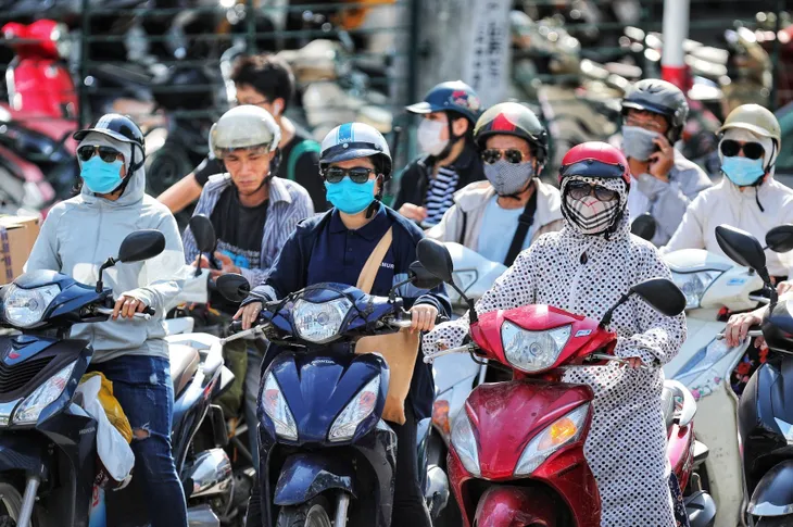 Miền Bắc hạ nhiệt, miền Trung vẫn nắng nóng trong tháng 8 - Ảnh 1. Miền Bắc hạ nhiệt, miền Trung vẫn nắng nóng trong tháng 8 - Ảnh 1.