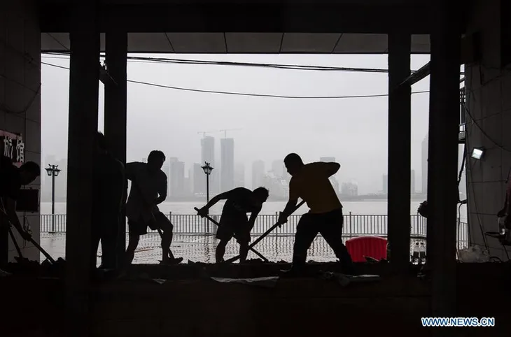 Trung Quốc: Mưa lũ trên diện rộng, tỉnh Phúc Kiến đưa ra cảnh báo cao nhất - Ảnh 3.