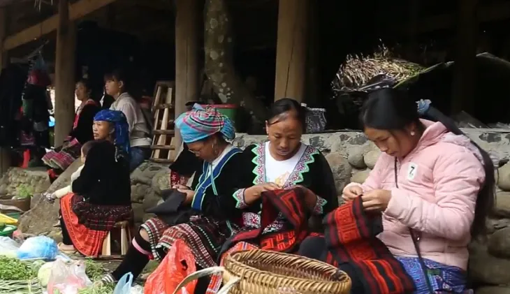 Du lịch cộng đồng - Chìa khóa thoát nghèo cho người HMông (Lai Châu) - Ảnh 1. Du lịch cộng đồng - Chìa khóa thoát nghèo cho người HMông (Lai Châu) - Ảnh 1.