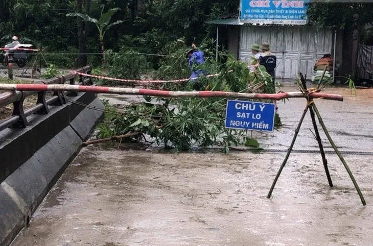 Lai Châu thiệt hại hàng tỷ đồng do mưa lũ, sạt lở đất - Ảnh 1. Lai Châu thiệt hại hàng tỷ đồng do mưa lũ, sạt lở đất - Ảnh 1.