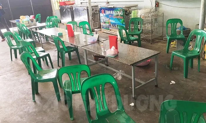 Nam thanh niên đâm chết con nợ ở quán bia ra đầu thú - Ảnh 1. Nam thanh niên đâm chết con nợ ở quán bia ra đầu thú - Ảnh 1.