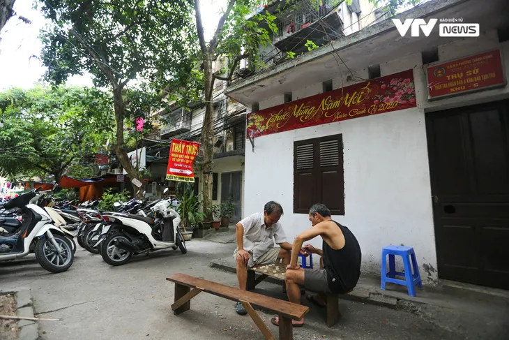 Những khu tập thể thời Ông bà anh in đậm kí ức người dân Hà Nội - Ảnh 8. Những khu tập thể thời Ông bà anh in đậm kí ức người dân Hà Nội - Ảnh 8.