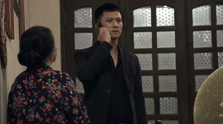Lựa chọn số phận - Tập 20: Cường (Hà Việt Dũng) tiếp tục nhận được những cuộc gọi lạ - Ảnh 1. Lựa chọn số phận - Tập 20: Cường (Hà Việt Dũng) tiếp tục nhận được những cuộc gọi lạ - Ảnh 1.