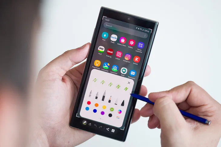 Galaxy Note 10+ còn đủ thiện chiến và đáng mua khi Note 20 sắp ra mắt? - Ảnh 2. Galaxy Note 10+ còn đủ thiện chiến và đáng mua khi Note 20 sắp ra mắt? - Ảnh 2.