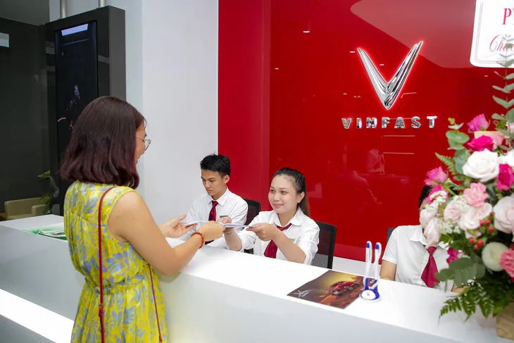 VinFast lập kỷ lục khai trương 27 showroom trong một ngày - Ảnh 6. VinFast lập kỷ lục khai trương 27 showroom trong một ngày - Ảnh 6.