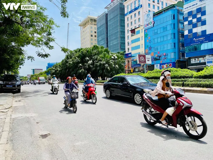 Nắng nóng năm 2021 được dự báo sẽ không gay gắt và kéo dài - Ảnh 1. Nắng nóng năm 2021 được dự báo sẽ không gay gắt và kéo dài - Ảnh 1.