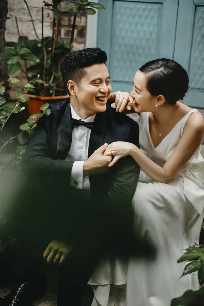 MC Khánh Vân theo chồng rời VTV? - Ảnh 4. MC Khánh Vân theo chồng rời VTV? - Ảnh 4.