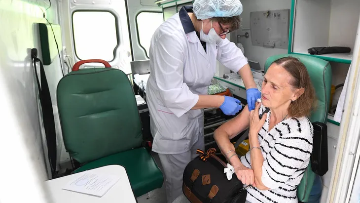 Nga công bố hiệu quả của vaccine Sputnik V lên tới 92% - Ảnh 1. Nga công bố hiệu quả của vaccine Sputnik V lên tới 92% - Ảnh 1.