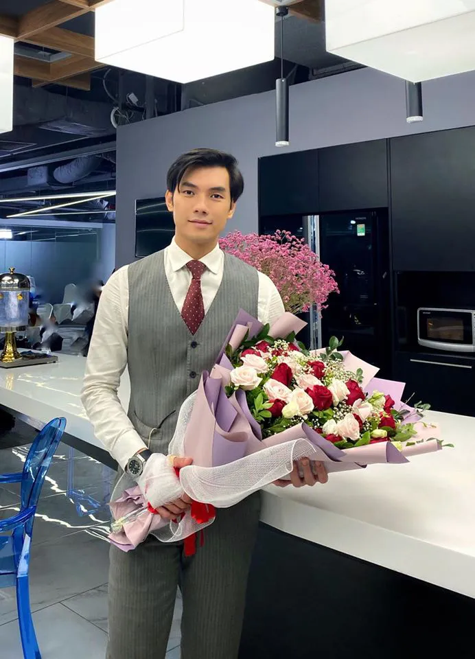 Nhan Phúc Vinh chia tay Tình yêu và tham vọng, kết thúc 1 năm Bắc tiến - Ảnh 2. Nhan Phúc Vinh chia tay Tình yêu và tham vọng, kết thúc 1 năm Bắc tiến - Ảnh 2.