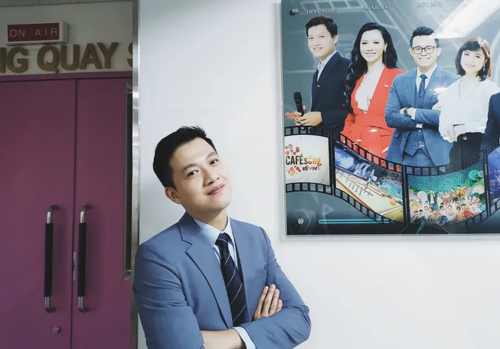 Đăng ảnh 10 năm trước, MC Trần Ngọc được khen như hotboy - Ảnh 1. Đăng ảnh 10 năm trước, MC Trần Ngọc được khen như hotboy - Ảnh 1.